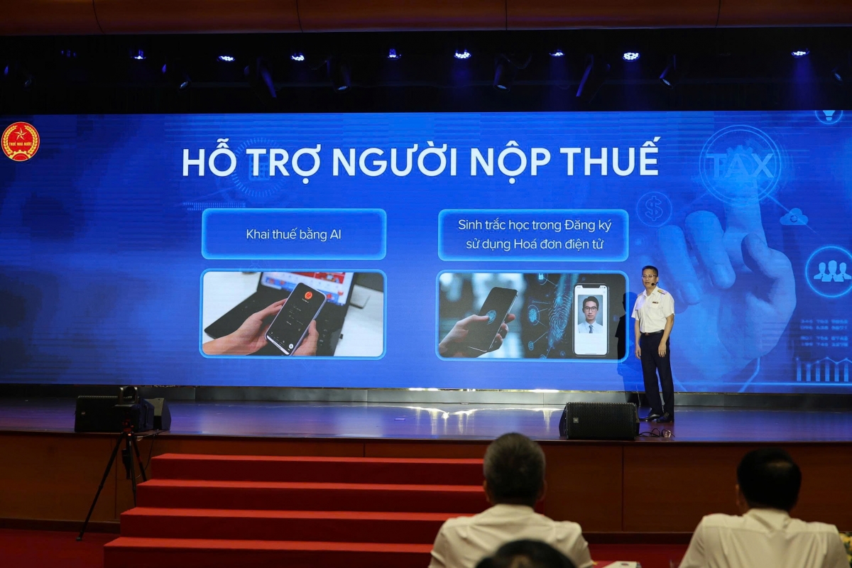 Ngành thuế đẩy mạnh chuyển đổi số, hỗ trợ người nộp thuế toàn diện trong quá trình thực hiện nghĩa vụ với ngân sách - Ảnh: Trung Kiên